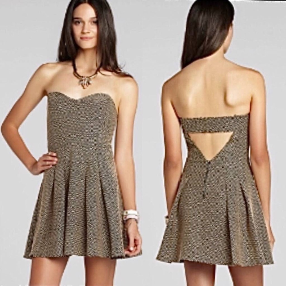 BCBGeneration Sweetheart Neckline High Waist Taupe Skater Dress, Size 4